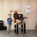 SMOBY WARSZTAT BLACK & DECKER Z DŹWIGIEM I AKCESORIAMI 360731