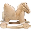 ADAM TOYS KONIK PEGAZ NA BIEGUNACH Z FOTELIKIEM I KOŁAMI BEŻOWY OD 10 M-CY GS6085W