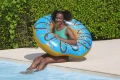 Koło Do Pływania Donut Pączek Niebieski 107 cm Bestway 36118