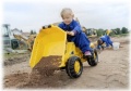 ROLLY TOYS TRAKTOR NA PEDAŁY Z WYWROTKĄ DUMPER CAT 2,5-5 LAT 024179